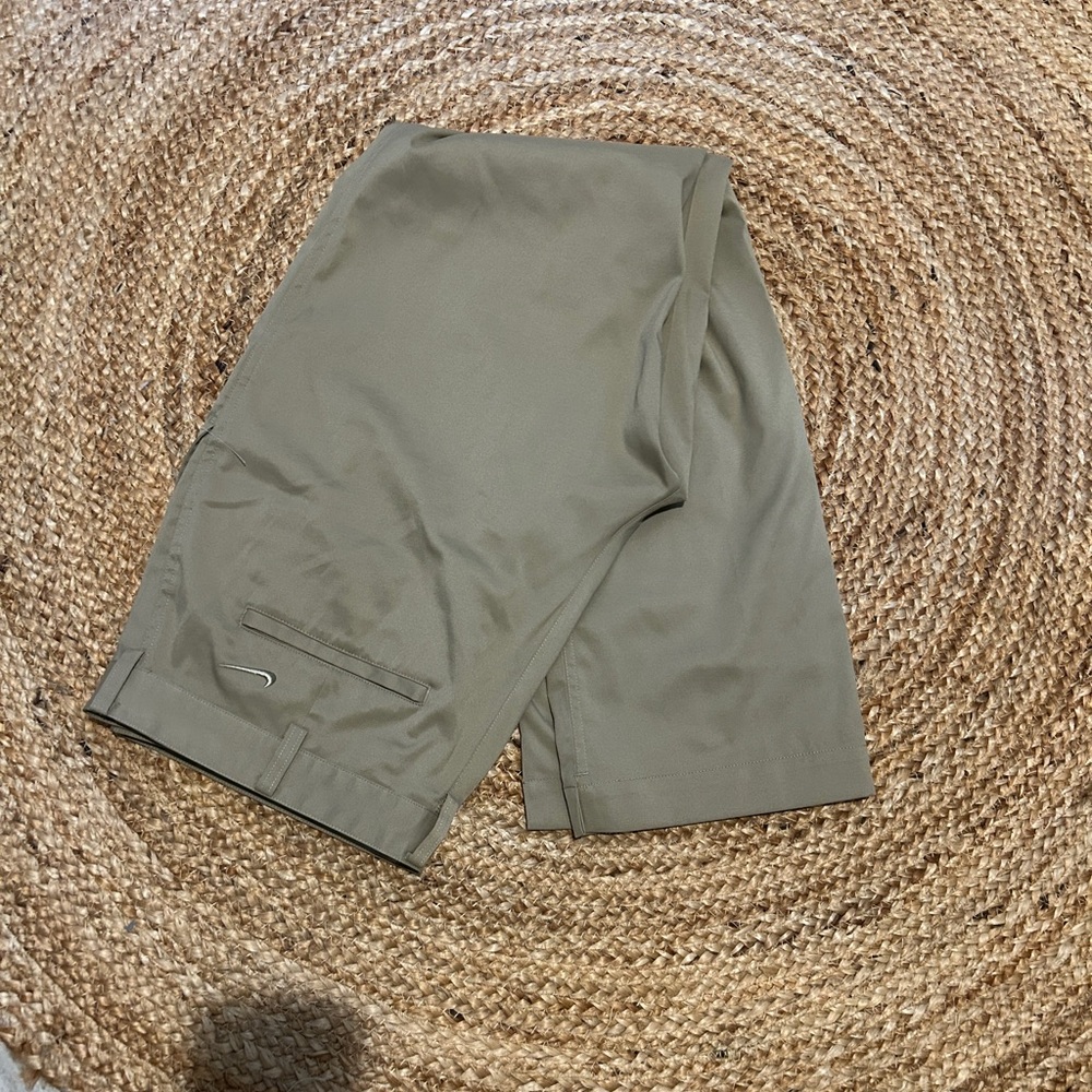 Men’s Nike khaki golf pants